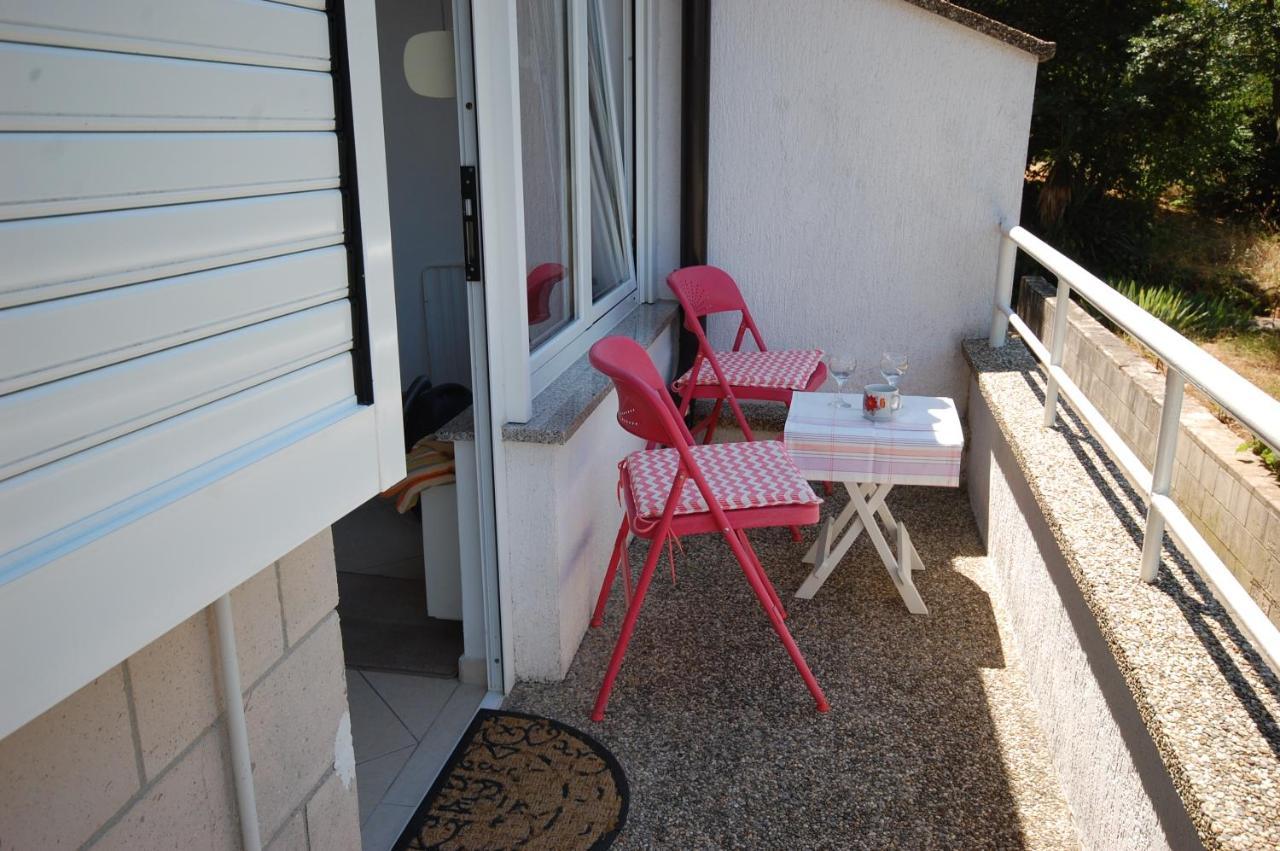 Apartment Blanka By El-Pi Tours Njivice Exterior photo