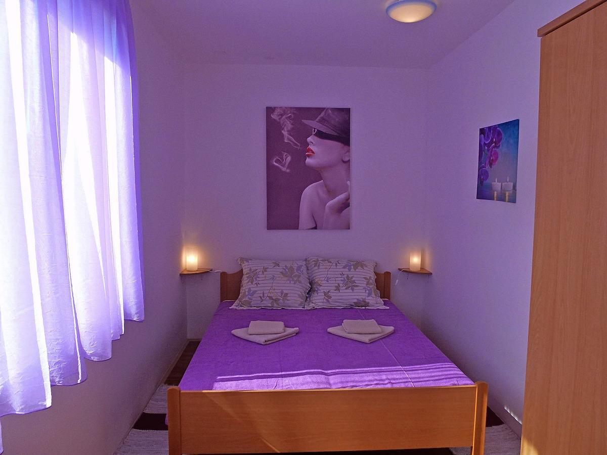 Apartment Blanka By El-Pi Tours Njivice Exterior photo